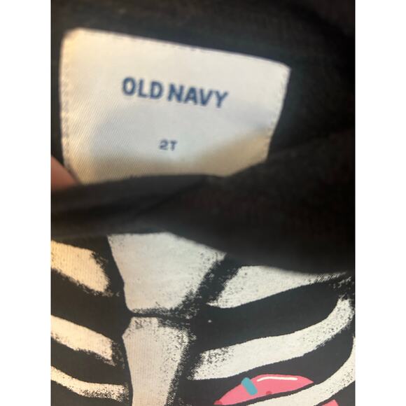 Old Navy 2T Black Hoodie Skeleton With doughnut heart - Picture 3 of 5